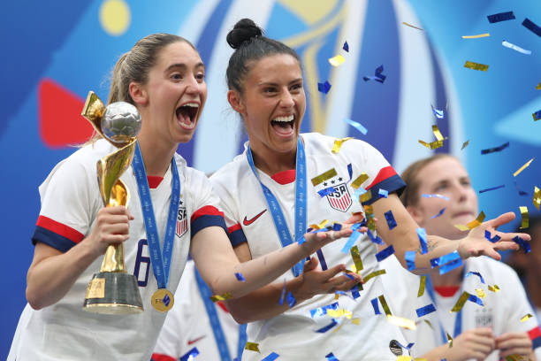 他一丝不苟 他一丝不苟