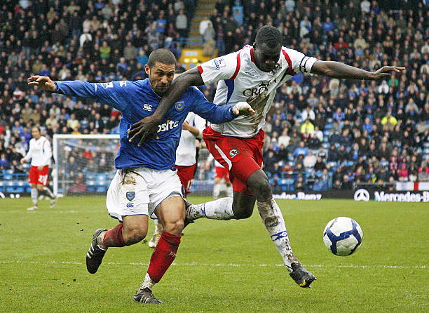 也為中國足 也為中國足